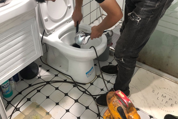 黔南疏通下水道